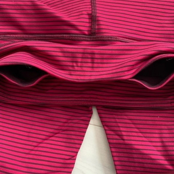 lululemon Inspire Crop II *Luxtreme - Picture 2 of 5